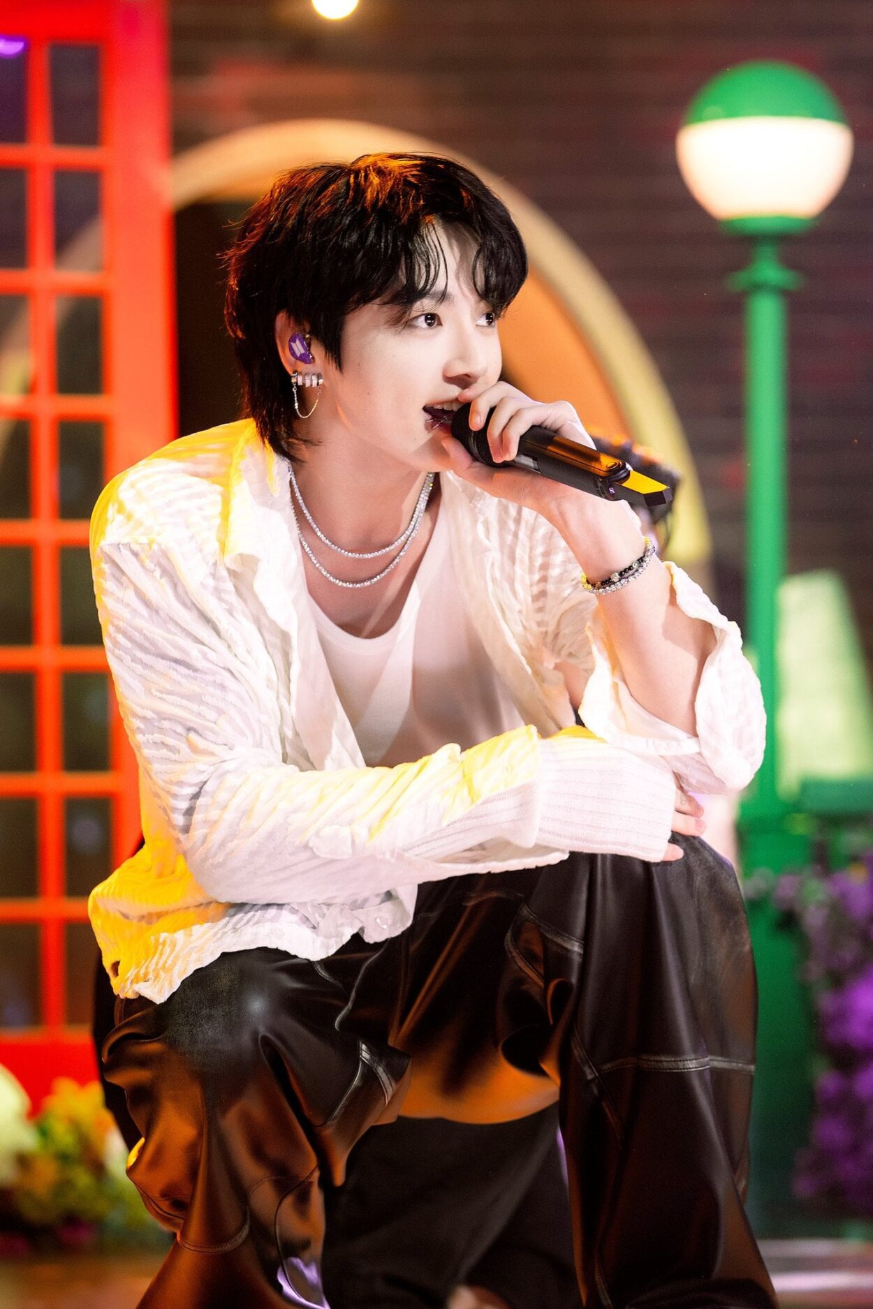 230808 SBS Inkigayo: Mission Photos feat. Jung Kook & V