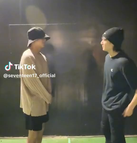 [SVT TikTok] Mingyu and Jungkook (aka 97-line besties) doing the “SUPER” dance challenge - 090623