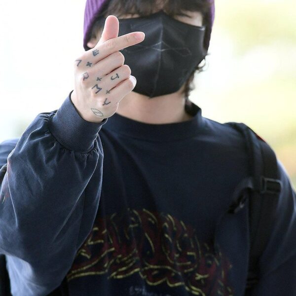 [KMedia] Jungkook Incheon Airport departure photos - 140623