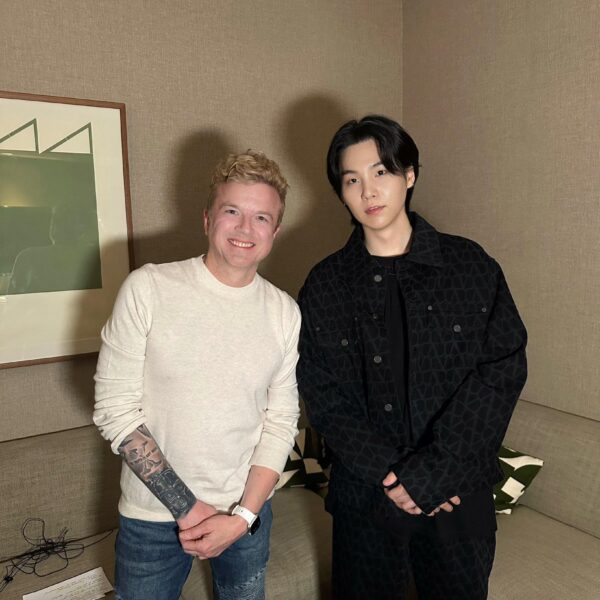 Jojo Wright Twitter with Yoongi - 010623