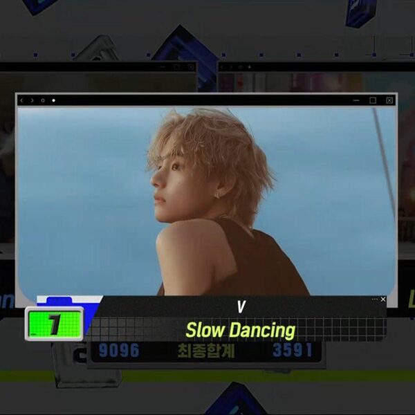 230921 V has taken his 4th win for “Slow Dancing” on this week’s M Countdown