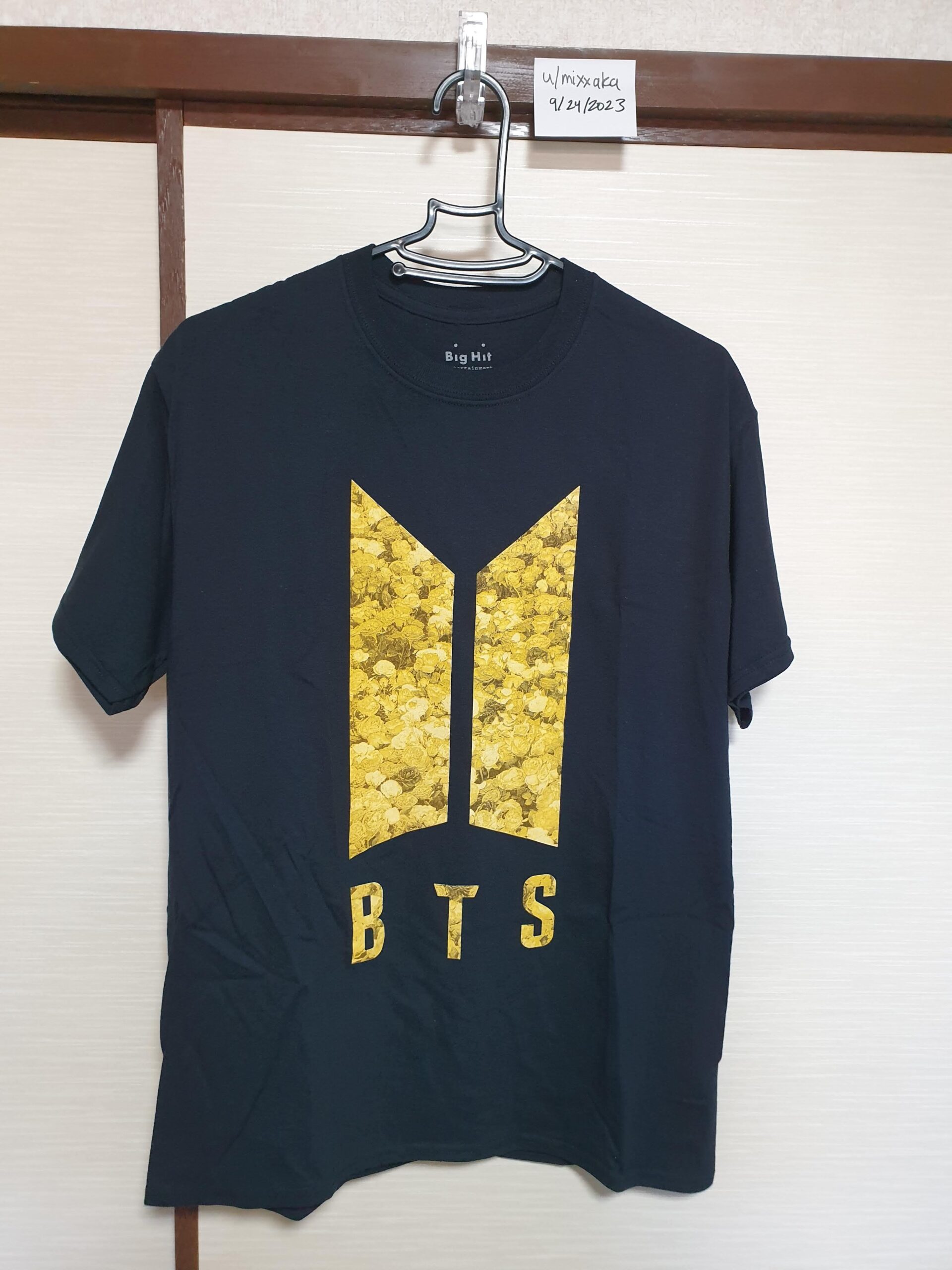 [WTS] [Japan/WW] Love Yourself Speak Yourself Tour Tshirts and Joggers