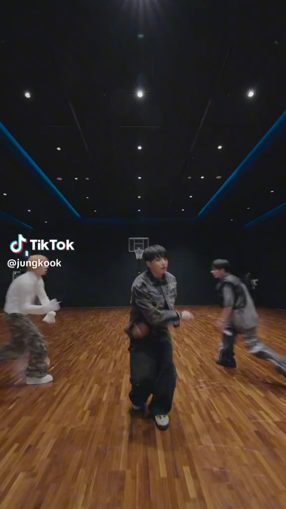 Jungkook with TXT Taehyun & Yeonjun on TikTok: ‘3D’ Dance Challenge - 151023