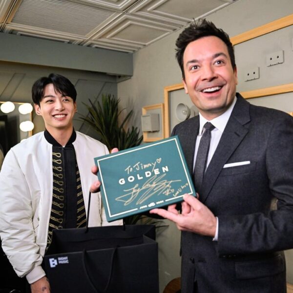 [Photographer Todd Owyoung] Before his The Tonight Show appearance, Jungkook gave Jimmy a surprise gift: A signed copy of his new album, “Golden.” So sweet. - 101123