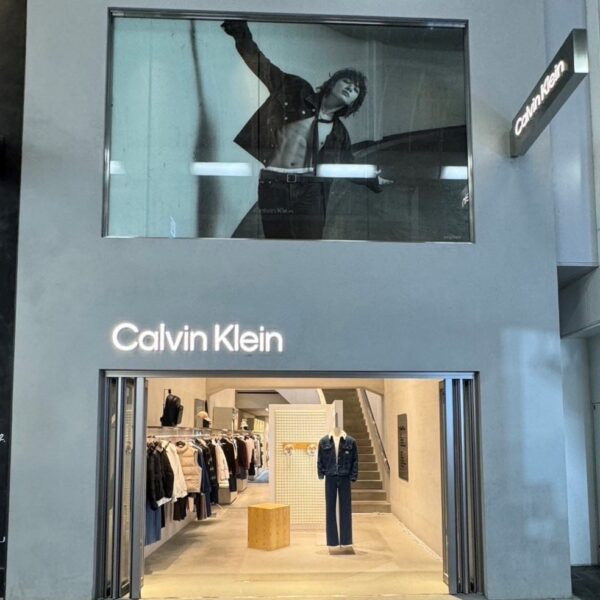 231111 Calvin Klein Japan: Golden listening booth is opening at Calvin Klein Shinsaibashi store (listen to "Golden" while wearing matching clothes with Jungkook)