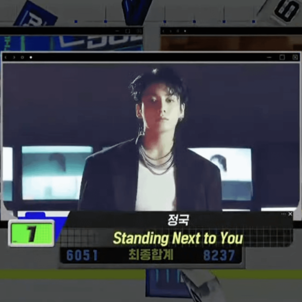 Jungkook has taken his 2nd win for "Standing Next to You" on this week's M COUNTDOWN - 161123