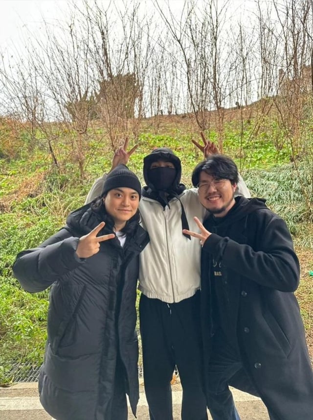 Gini Park IG post (with Taehyung) - 111223