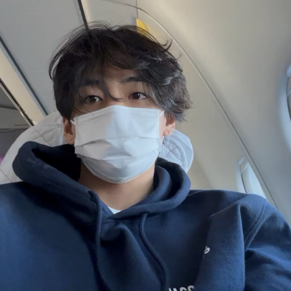 Taehyung Weverse (video) 111223