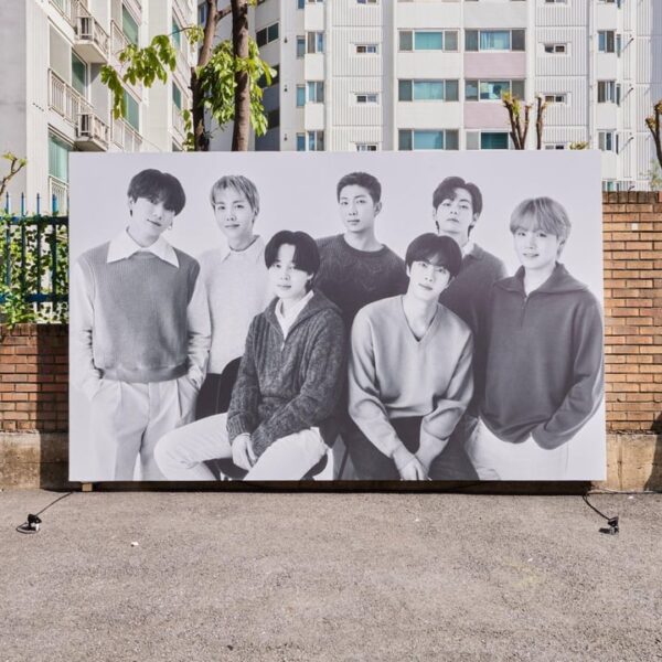 [HYBE MERCH] BTS POP-UP : MONOCHROME Photo Sketch - 260424