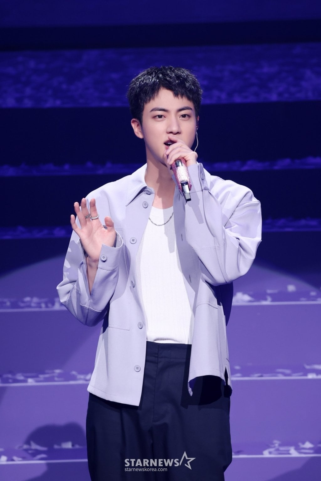 [Star News] [Exclusive] BTS Jin on 1st variety show appearance since being discharged... Goes to a deserted island for 'I'm Glad You Got a Good Rest' - 010724