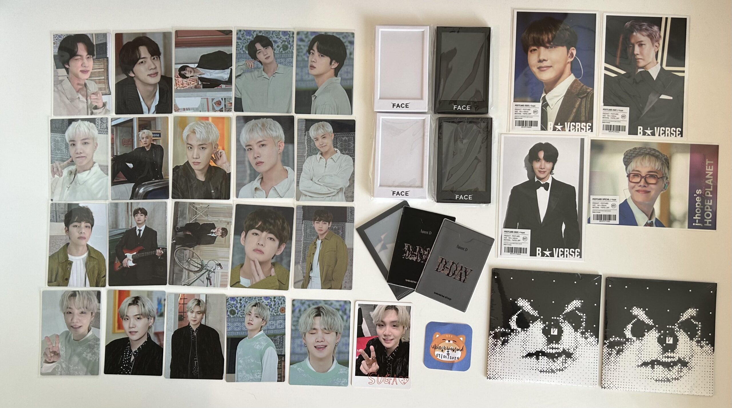 [WTS] [USA] Tour Photocards, Exhibition Postcards, FACE and D-Day Benefits, and LayoVer Single CDs