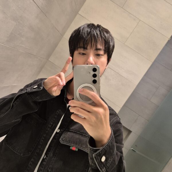 Jin Weverse 180924