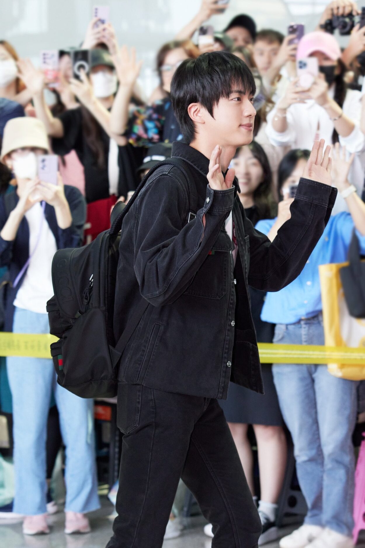 240918 Gucci: Captured at the airport, Global Brand Ambassador Jin from BTS heads to Milan for the Gucci SS25 show